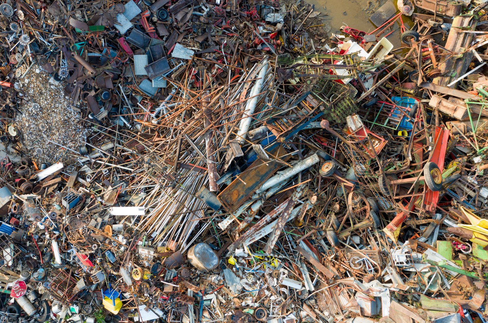 Metal scrap sorting